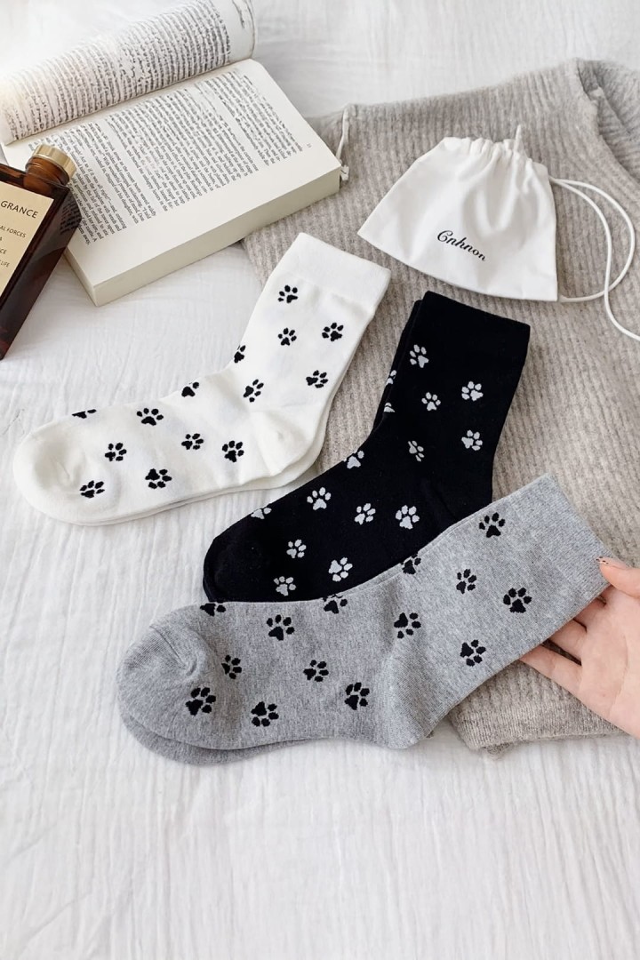 Socken mit Katzenpfotenabdrücken für Katzenmenschen
