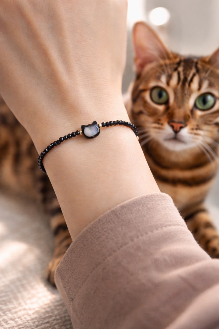 Schwarzes Katzenarmband für die Katzendame