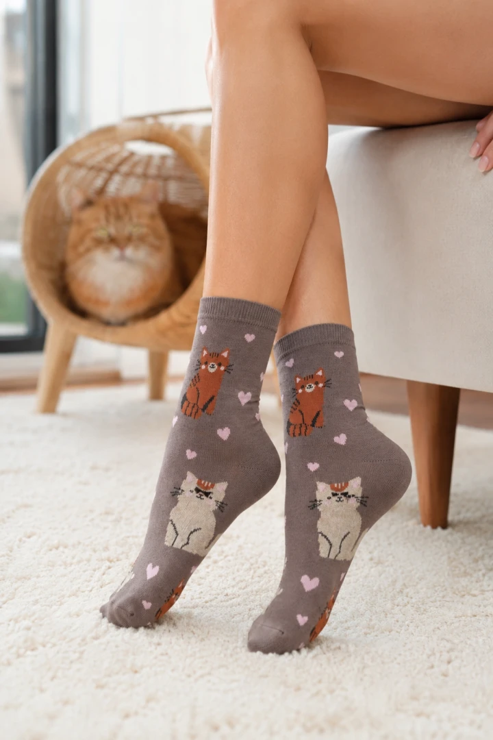 Damensocken Katzen und Herzen Größe 37-41