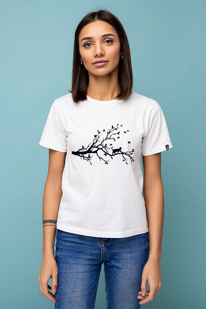 T-Shirt Katze auf einem Ast