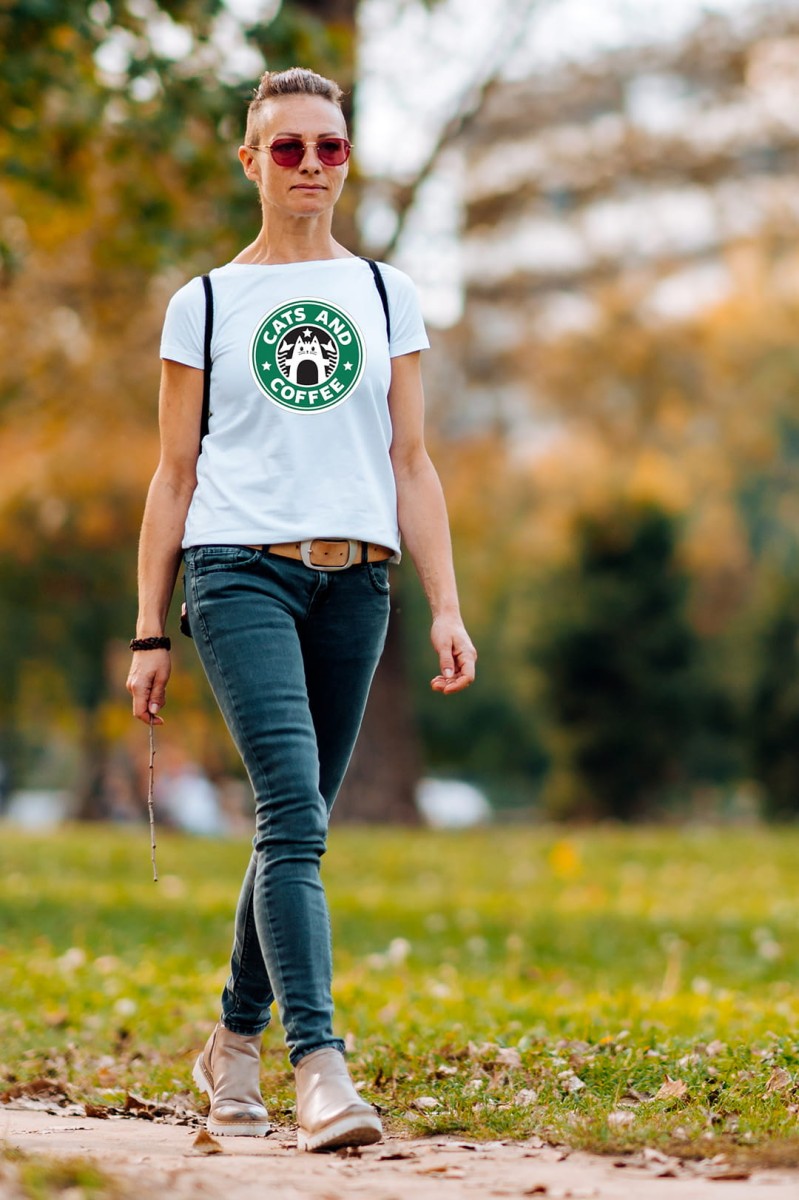 starbucks koszulka model.jpg