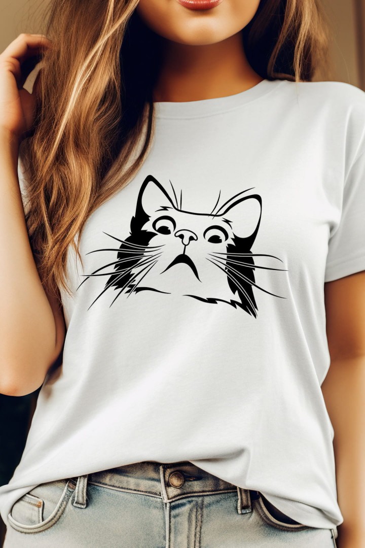 Hemdkatze im Schockzustand 